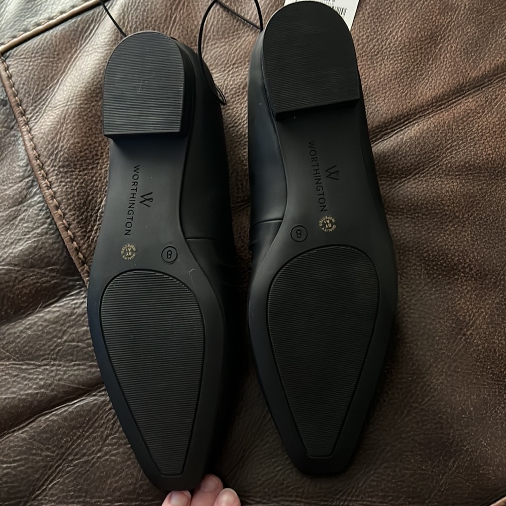 NWT Worthington Women’s black flat shoes size 8 M - Picture 3 of 3